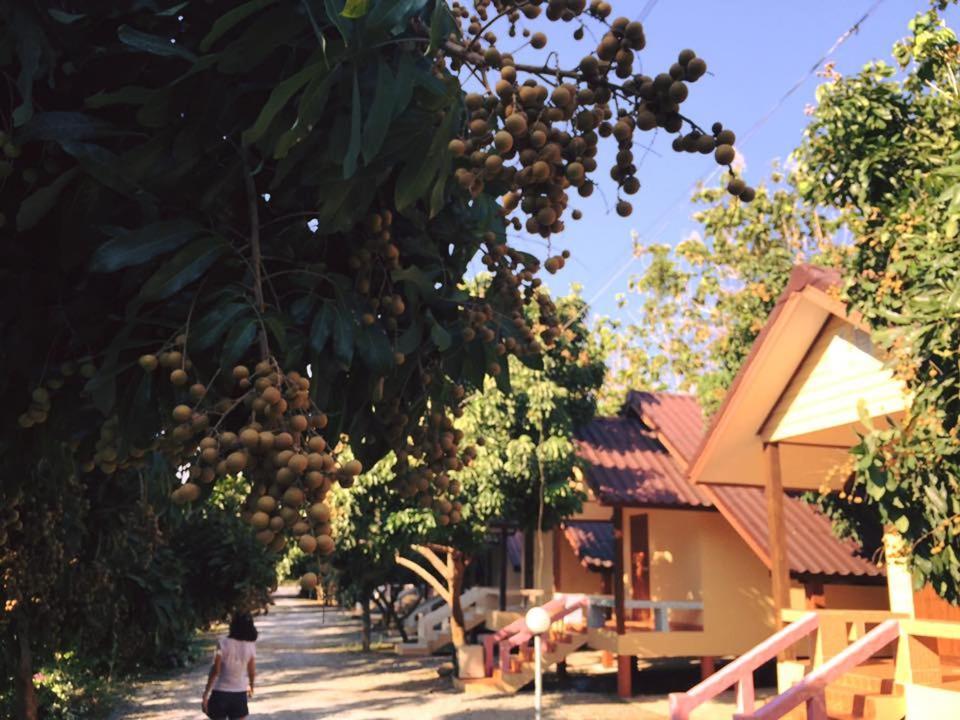 Villa Baan Rai Pu Fa Sattahip Exterior foto