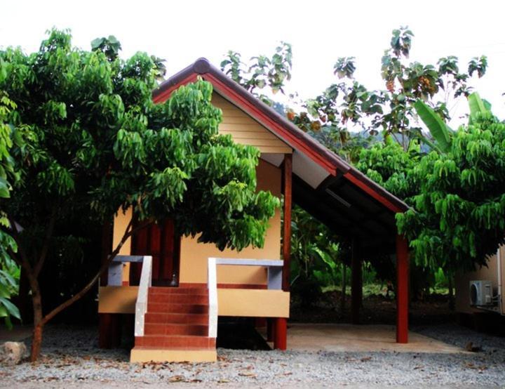 Villa Baan Rai Pu Fa Sattahip Exterior foto