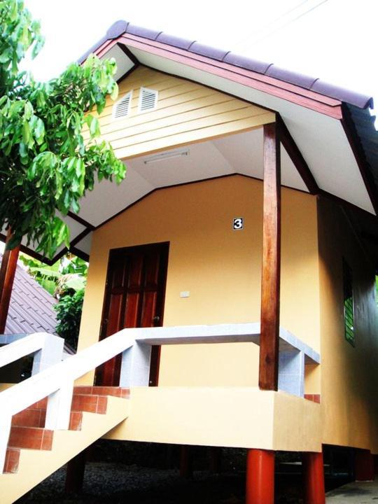 Villa Baan Rai Pu Fa Sattahip Exterior foto