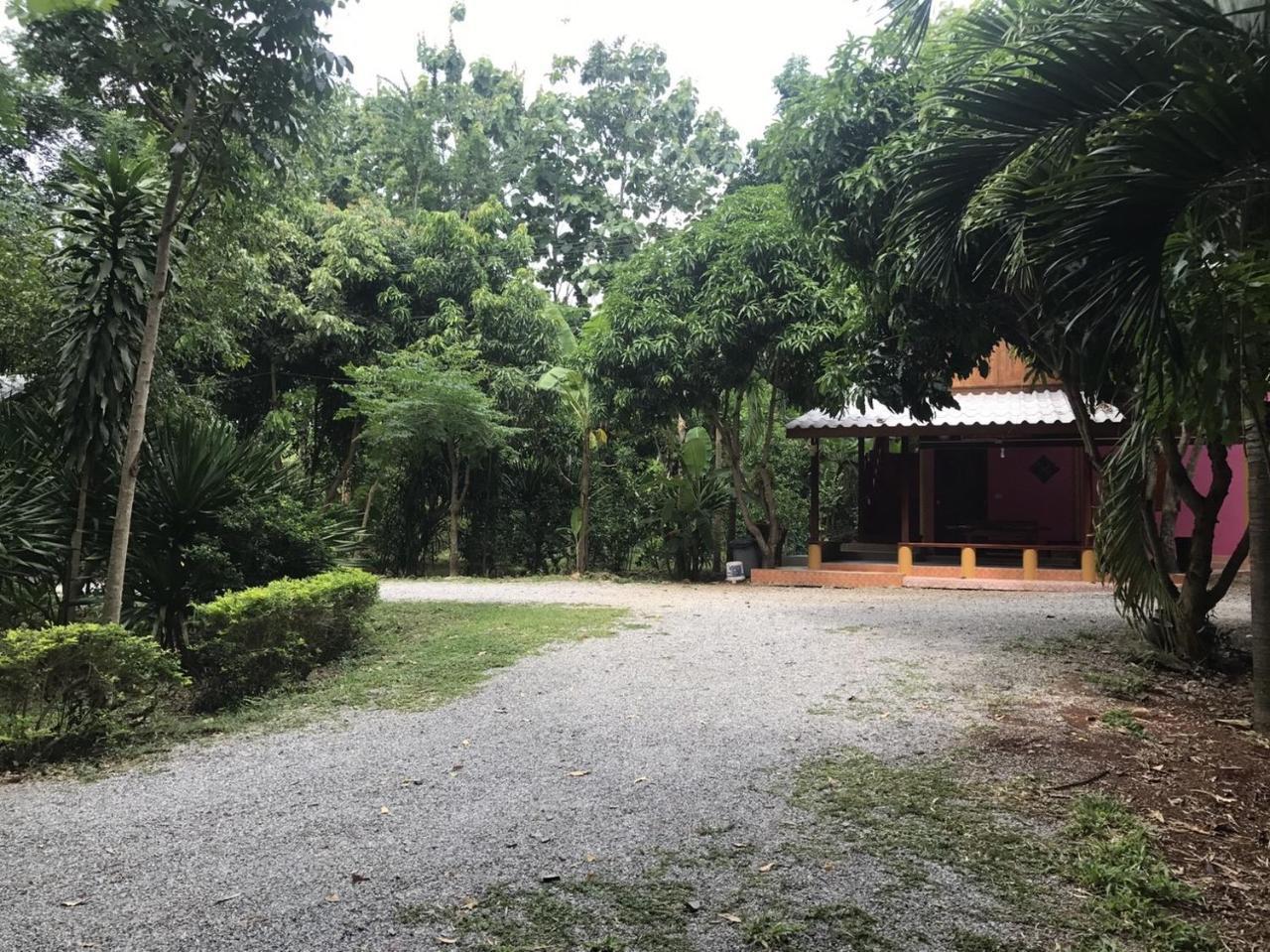 Villa Baan Rai Pu Fa Sattahip Exterior foto
