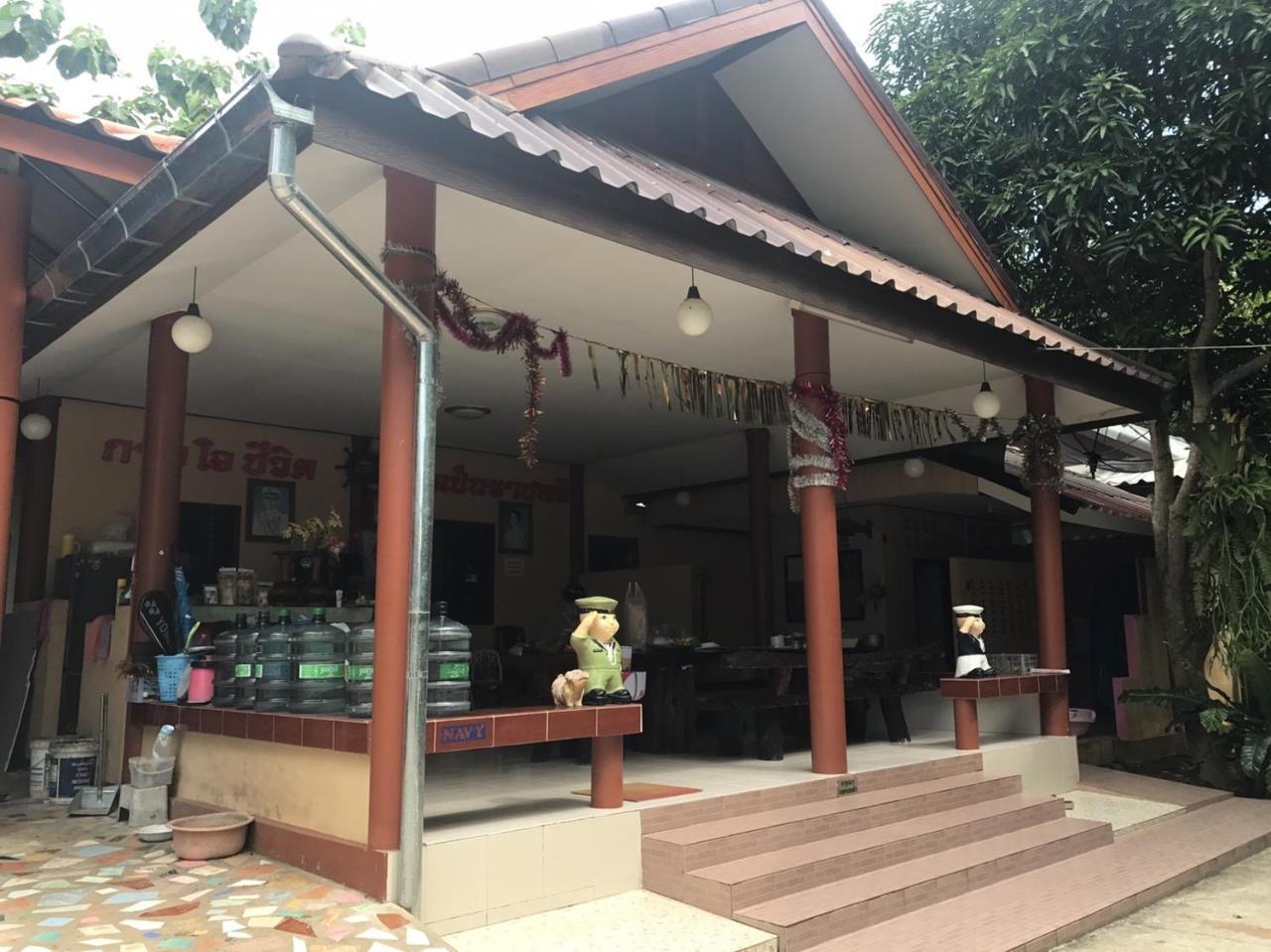 Villa Baan Rai Pu Fa Sattahip Exterior foto