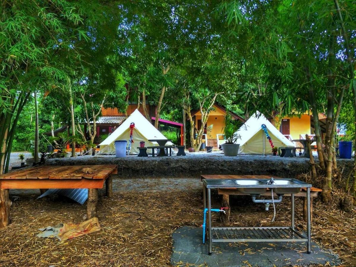 Villa Baan Rai Pu Fa Sattahip Exterior foto